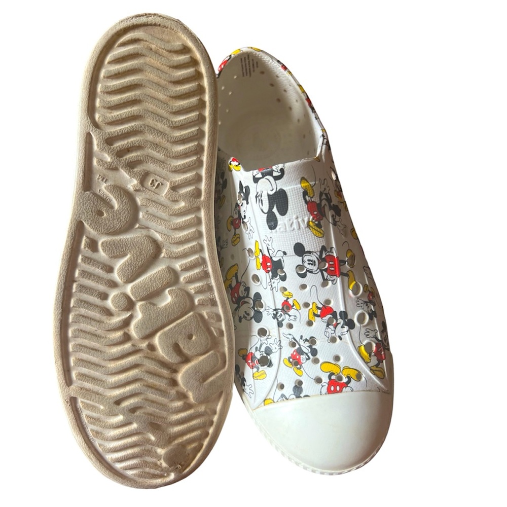 Mickey Natives size J3 🔴 perfect for Disney! 🔴